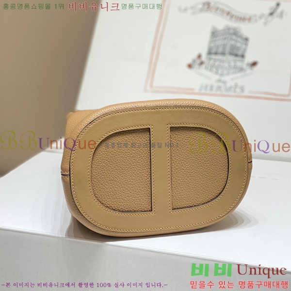 #޽ δ 18 HE4122451-4 