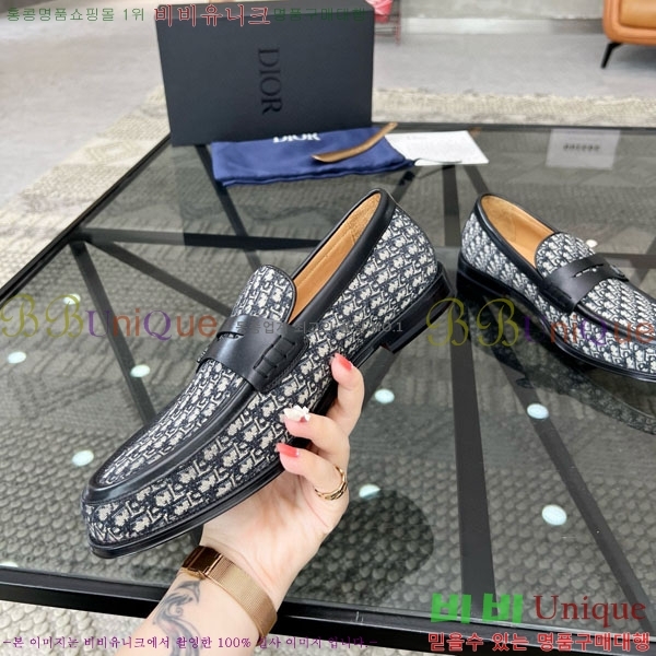    DR678830-1