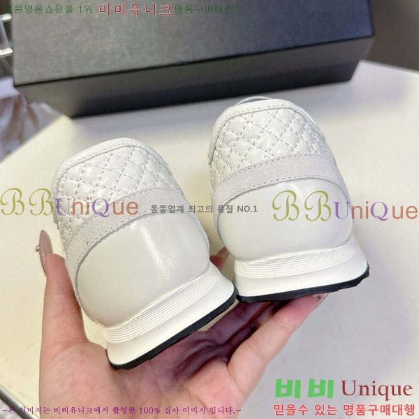  * Ŀ B8800551-3