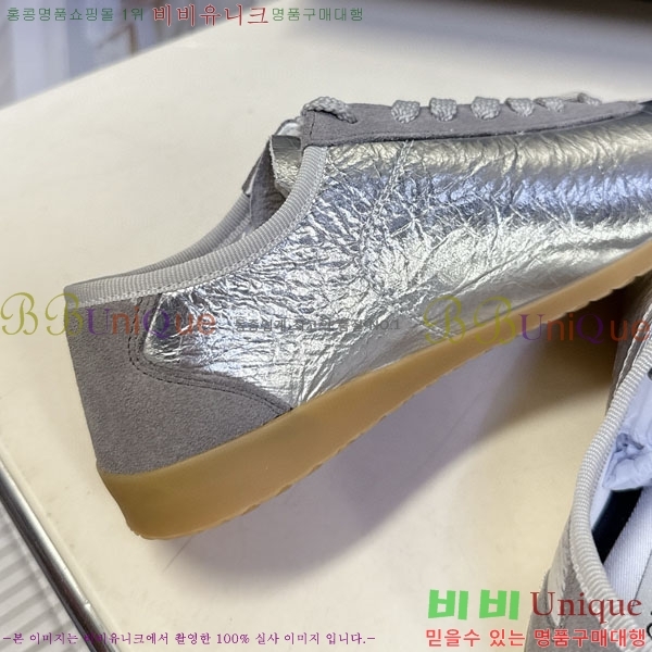  * Ŀ B882205-3