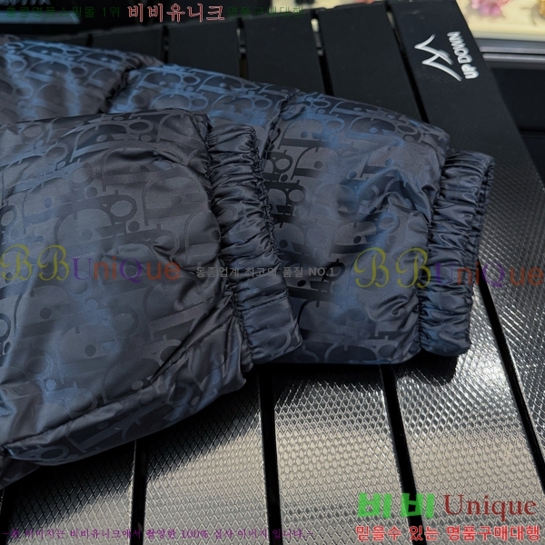   ٿ е DO396718-3