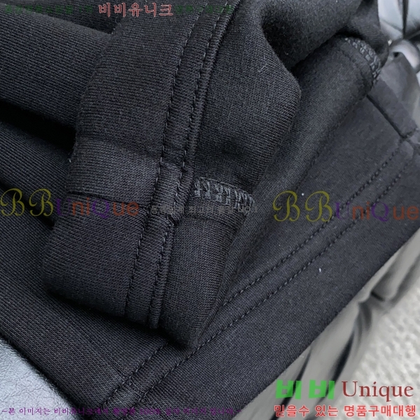  **Ƴ  LP97724-1 