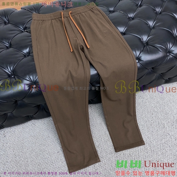  **Ƴ  LP97724-2