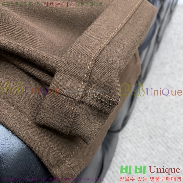  **Ƴ  LP97724-2